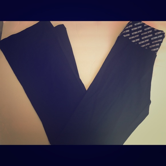 VS Sport Most Loved Yoga Pants - Picture 2 of 4